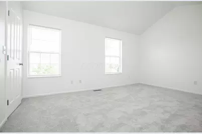 960 Hartford Village Boulevard, Columbus, OH 43228 - Photo 19