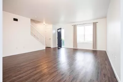 960 Hartford Village Boulevard, Columbus, OH 43228 - Photo 11