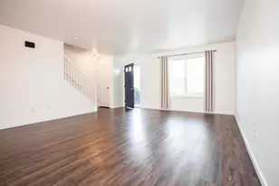 960 Hartford Village Blvd, Columbus, OH 43228 - Photo 11