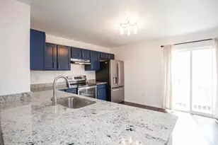 960 Hartford Village Blvd, Columbus, OH 43228 - Photo 9