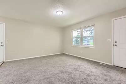 5422 Everson Road N, Columbus, OH 43232 - Photo 5