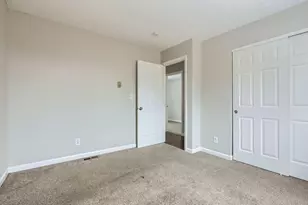 3325 E Deshler Ave, Columbus, OH 43227 - Photo 7