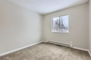 3325 E Deshler Ave, Columbus, OH 43227 - Photo 9