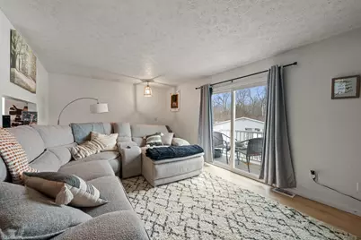 2424 Ravenel Drive, Columbus, OH 43209 - Photo 9