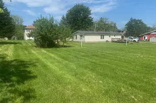 4 S Central St, Ashley, OH 43003 - Photo 3