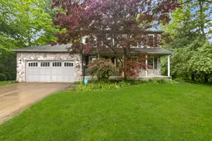 642 Ridenour Rd, Columbus, OH 43230 - Photo 9