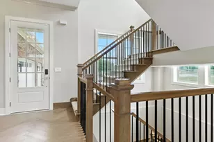 8101 Oaktree Dr S, Dublin, OH 43016 - Photo 3