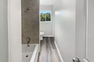 5391 Newport Rd, Columbus, OH 43232 - Photo 7