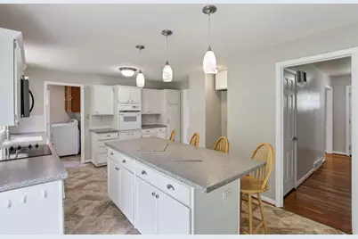 498 Marion Manor Woods, Newark, OH 43055 - Photo 3