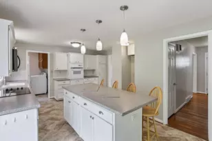 498 Marion Manor Woods, Newark, OH 43055 - Photo 3