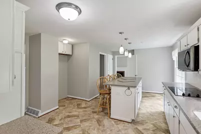 498 Marion Manor Woods, Newark, OH 43055 - Photo 15