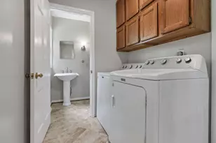 498 Marion Manor Woods, Newark, OH 43055 - Photo 21