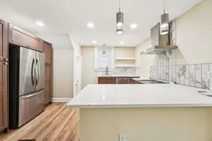 943 S Champion Ave, Columbus, OH 43206 - Photo 9