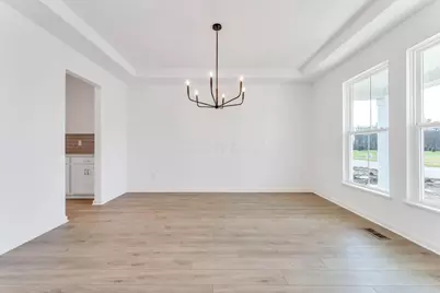 389 Stansted Drive, Delaware, OH 43015 - Photo 7