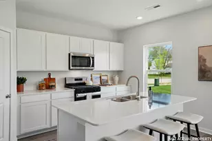 7074 Selva Trl Dr, Canal Winchester, OH 43110 - Photo 11