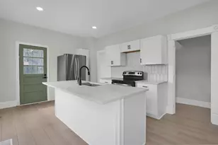 33 N Hartford Ave, Columbus, OH 43222 - Photo 1