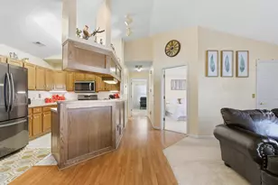 3856 Crestfield Dr, Groveport, OH 43125 - Photo 3