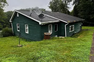 9894 Salem Hollow Rd, New Straitsville, OH 43766 - Photo 3