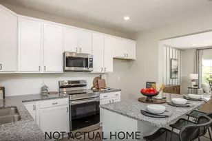 5938 Abernathy Ln, Columbus, OH 43232 - Photo 7