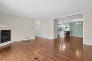 4686 Parrau Dr, Columbus, OH 43228 - Photo 13