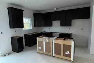 5946 Abernathy Ln, Columbus, OH 43232 - Photo 3