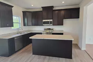 5946 Abernathy Ln, Columbus, OH 43232 - Photo 9