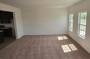 5946 Abernathy Ln, Columbus, OH 43232 - Photo 19