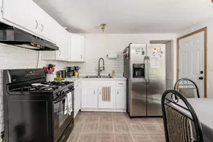 2197 Bayfield Dr, Columbus, OH 43229 - Photo 7