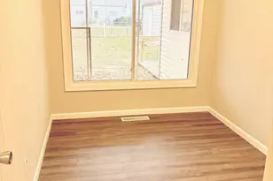 4052 Ural Ave, Columbus, OH 43213 - Photo 15