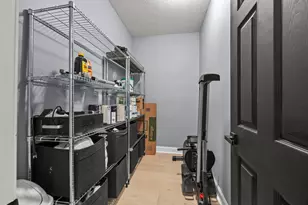 1596 Franklin Ave, Columbus, OH 43205 - Photo 17