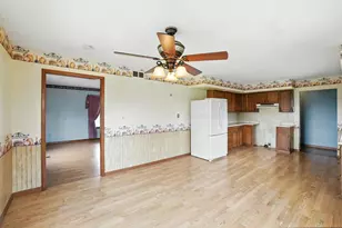 24 W High St, Jeffersonville, OH 43128 - Photo 9