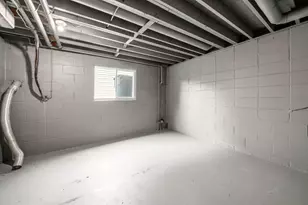 3735 Christie Rd W, Columbus, OH 43207 - Photo 33