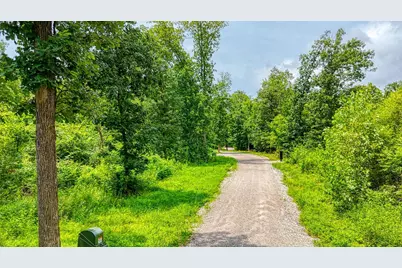 8245 Royalton Road SW, Lancaster, OH 43130 - Photo 3