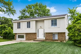 2621 Ipswick Cir, Columbus, OH 43224 - Photo 3