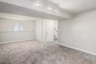 2621 Ipswick Cir, Columbus, OH 43224 - Photo 23