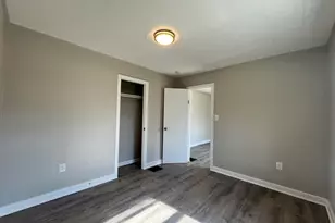 2352 Hiawatha Park Dr, Columbus, OH 43211 - Photo 3