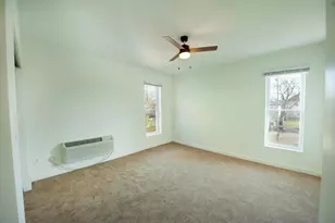 1404 Indianola Ave, Columbus, OH 43201 - Photo 3