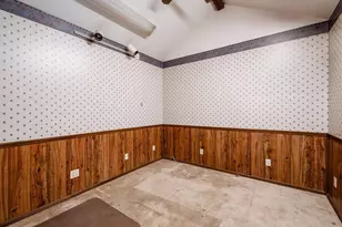 210 W 3rd St, Mansfield, OH 44903 - Photo 9