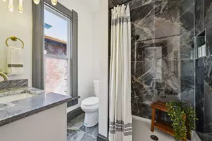 1571 Franklin Ave, Columbus, OH 43205 - Photo 33