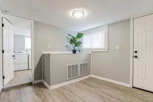 1664 Barnett Rd, Columbus, OH 43227 - Photo 15