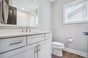 1233 Cromartie Ln, Columbus, OH 43201 - Photo 21