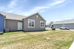 10850 E Bayshore Rd, Marblehead, OH 43440 - Photo 11