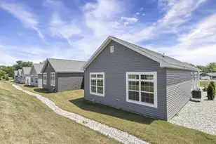 10850 E Bayshore Rd, Marblehead, OH 43440 - Photo 7