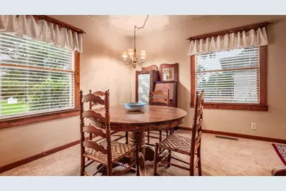 206 Freeman Memorial Drive, Hebron, OH 43025 - Photo 9