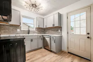 5373 Spire Ln, Columbus, OH 43232 - Photo 17