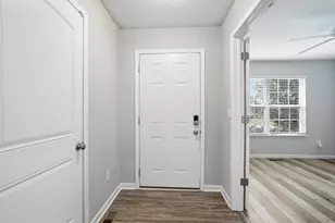 4175 Holstein Dr, Columbus, OH 43207 - Photo 3