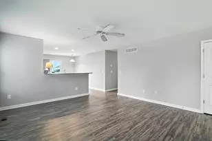 4175 Holstein Dr, Columbus, OH 43207 - Photo 7