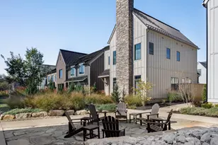 2368 Quarry Trails Dr, Columbus, OH 43228 - Photo 5