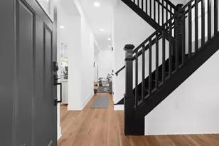 1096 E Sycamore St, Columbus, OH 43206 - Photo 5