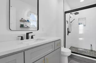 1096 E Sycamore St, Columbus, OH 43206 - Photo 23